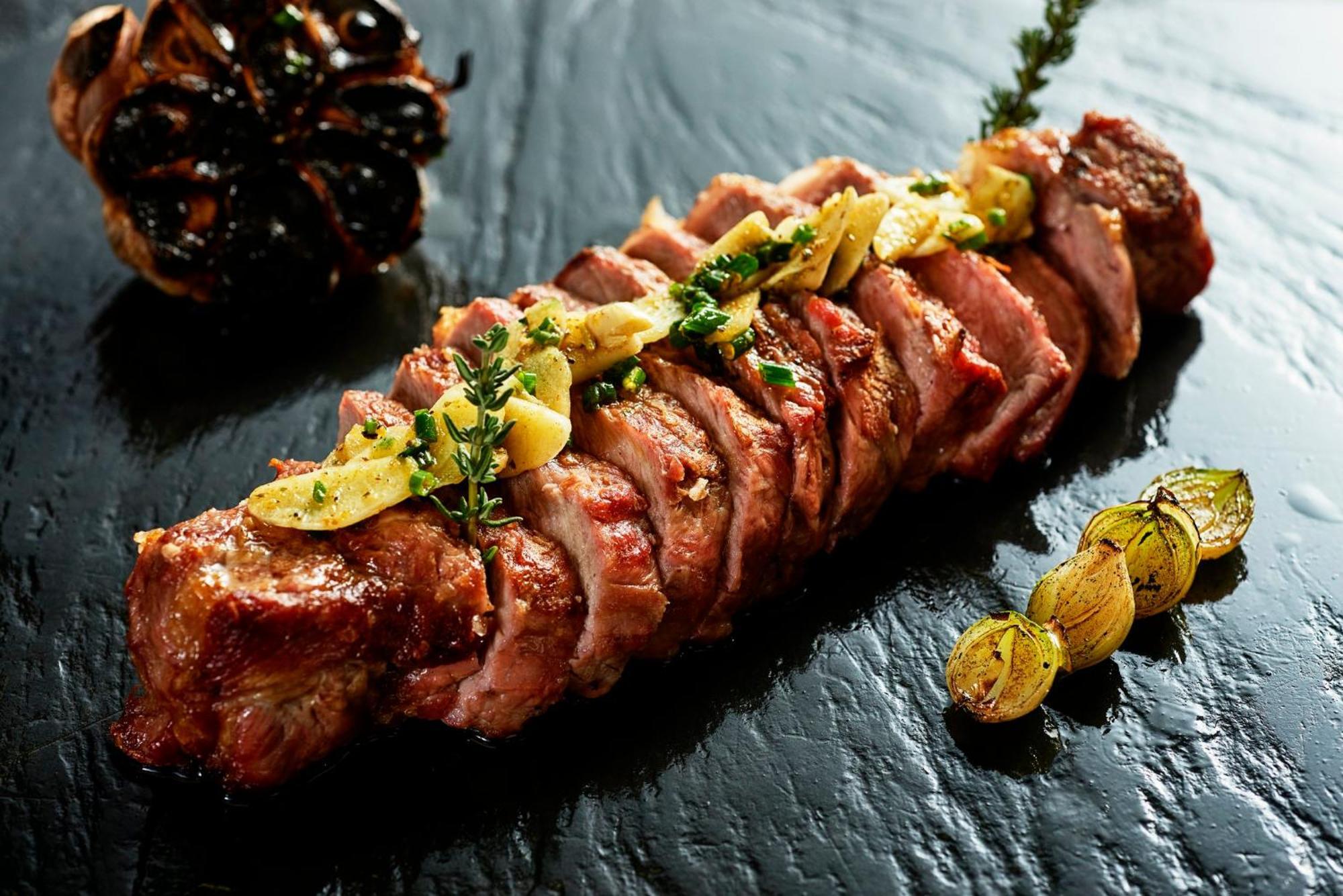 Crowne Plaza Porto By Ihg Hotel Bagian luar foto A pork tenderloin
