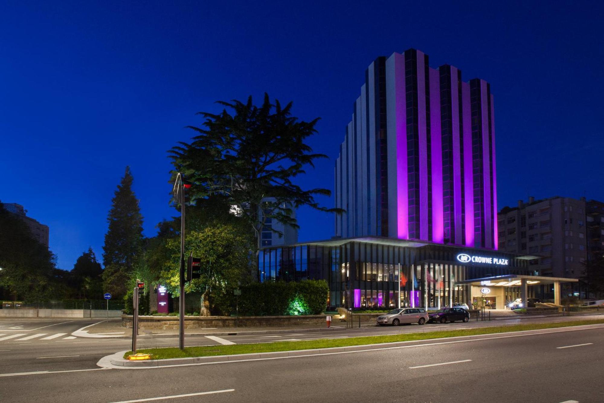 Crowne Plaza Porto By Ihg Hotel Bagian luar foto The Crowne Plaza Hotel in Ljubljana