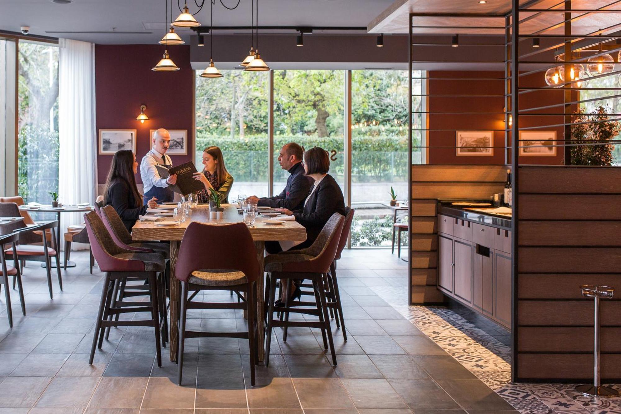 Crowne Plaza Porto By Ihg Hotel Bagian luar foto Restaurant